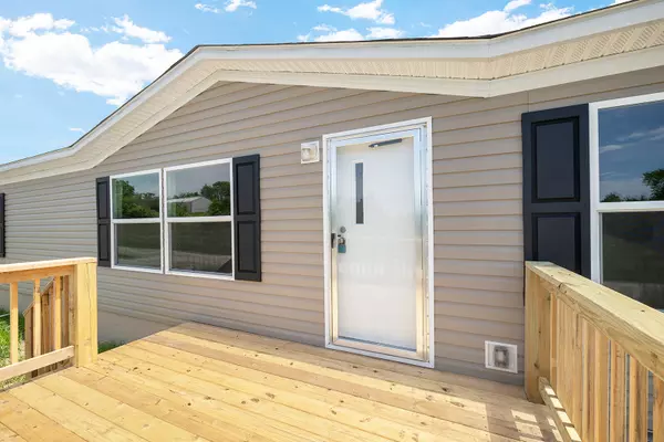 Humansville, MO 65674,508 Tri-Lakes Road