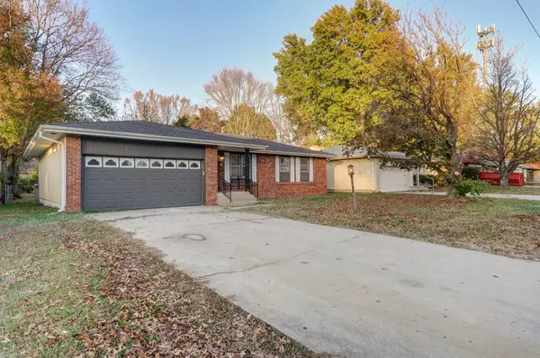 Springfield, MO 65804,1317 E Sunset Street