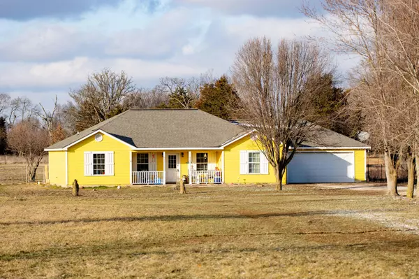 Washburn, MO 65772,9998 Farm Road 2240