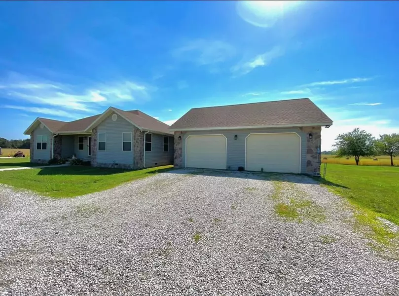 14085 Wallaby Road, Stark City, MO 64866