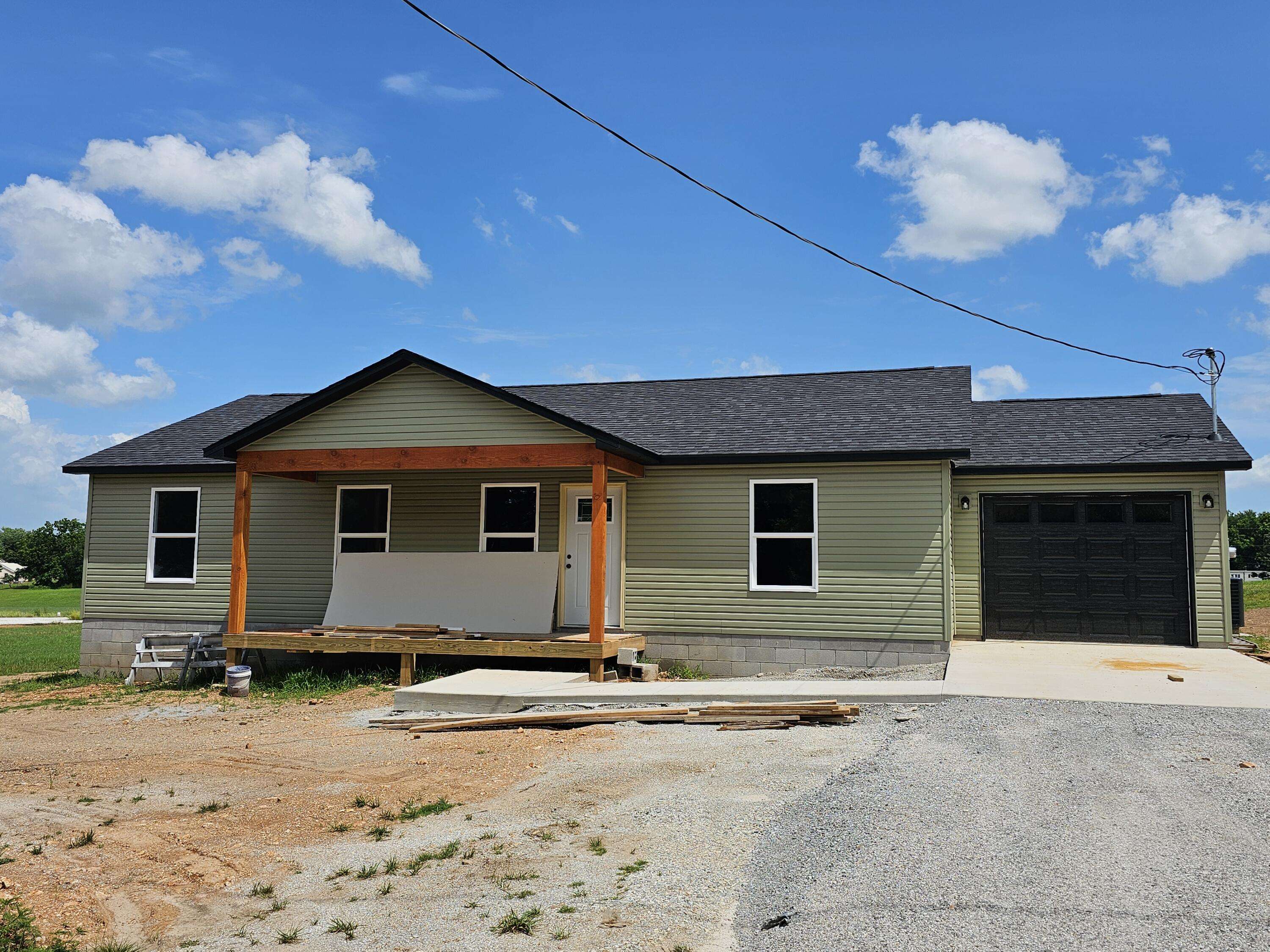 350 W Neosho Street, Granby, MO 64844
