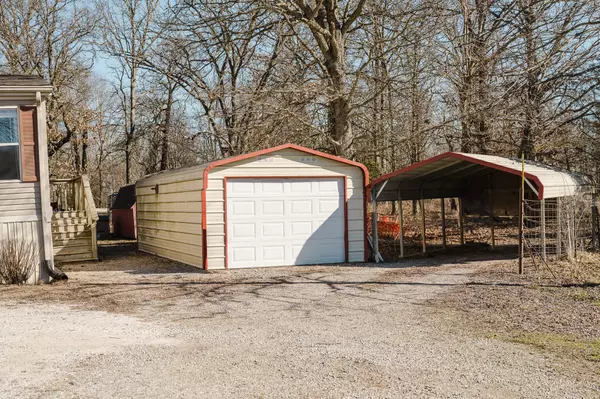 Aurora, MO 65605,21228 Lawrence 2230