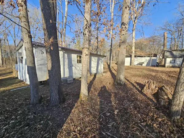 Cedarcreek, MO 65627,687 Dallas Road