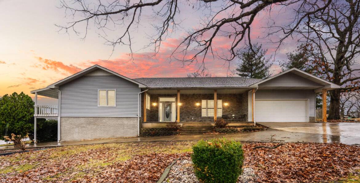 2100 S 16th Avenue, Ozark, MO 65721