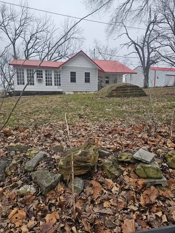 5620 Silver Lake Road, Clever, MO 65631