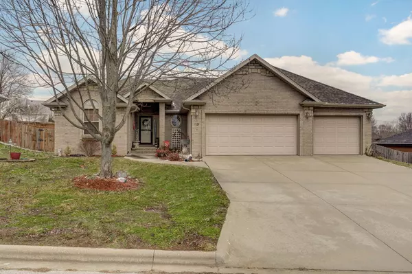 1131 W Scenic Hills Drive,  Nixa,  MO 65714