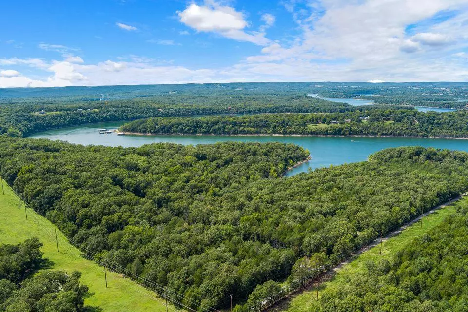 Golden, MO 65658,000 Pecan Lane