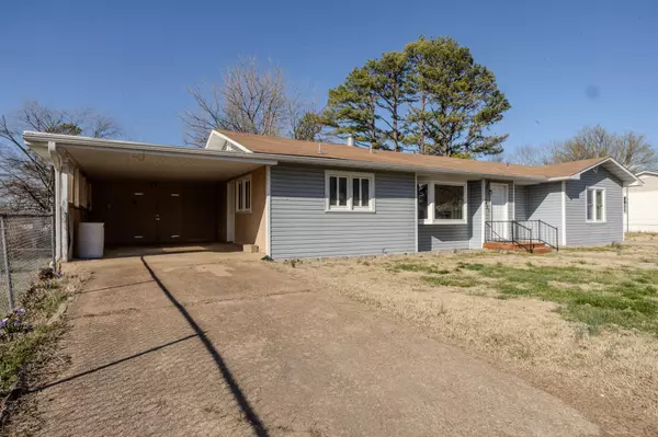 West Plains, MO 65775,1451 W 5th Street