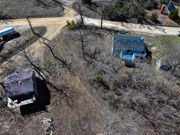 Edwards, MO 65326,30680 Hillcrest Avenue