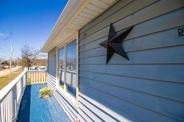 Edwards, MO 65326,30680 Hillcrest Avenue