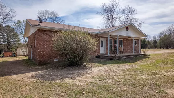 Ash Flat, AR 72513,838 Indian Trail