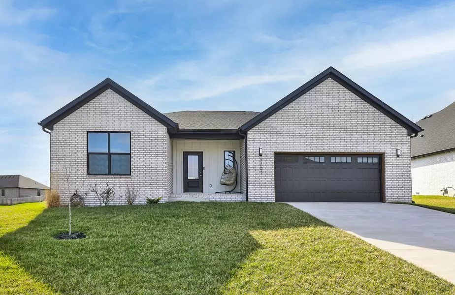 2007 N Riva Ridge Court, Springfield, MO 65802