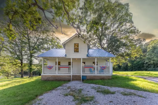 9281 Mo 142, Koshkonong, MO 65692