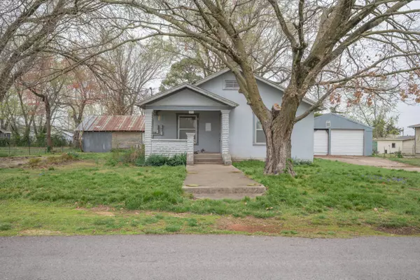 133 S School Street, Goodman, MO 64843