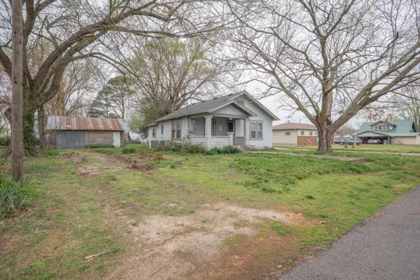 Goodman, MO 64843,133 S School Street