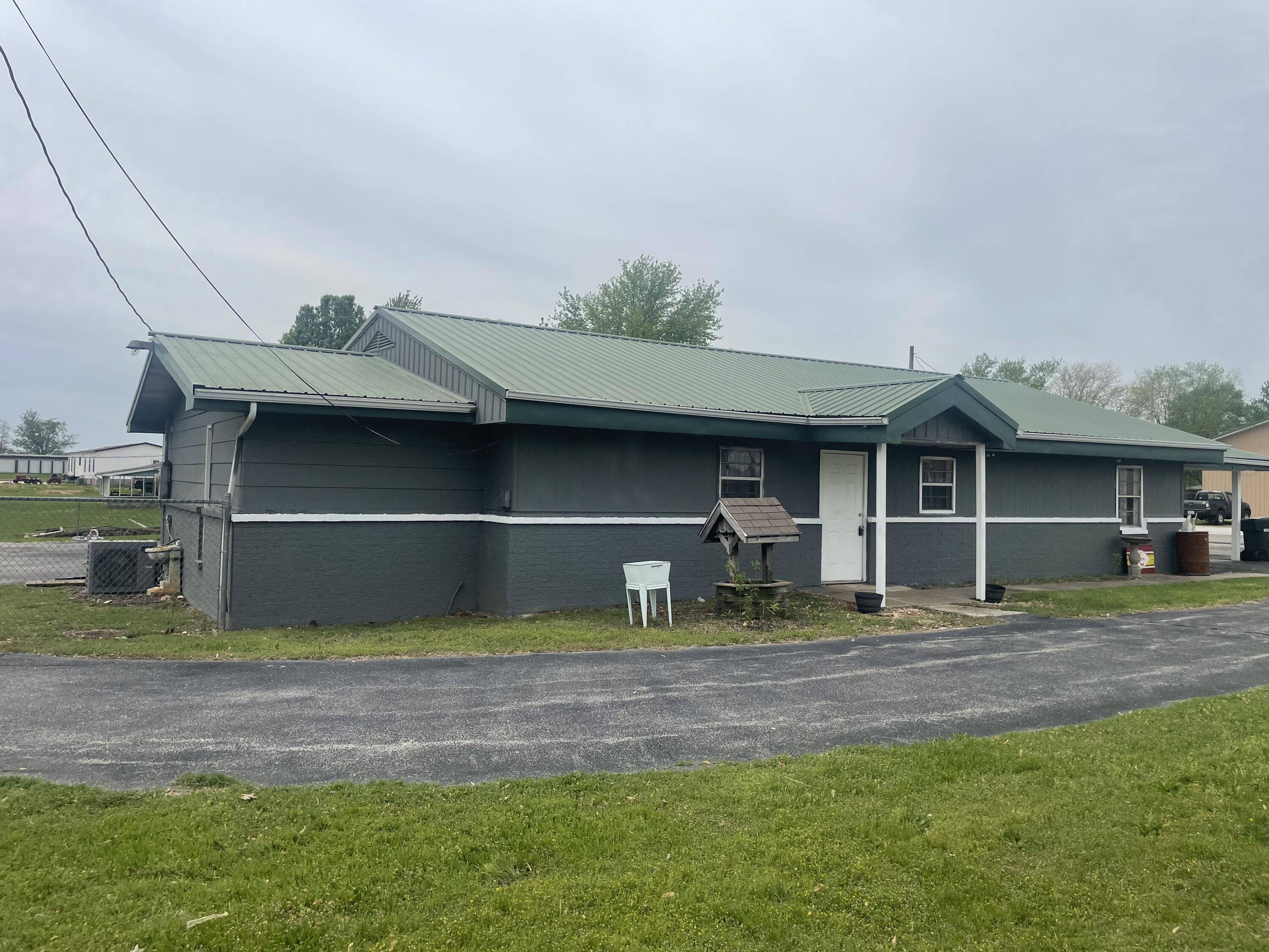 804 E Hurlbut Street, Wheaton, MO 64874
