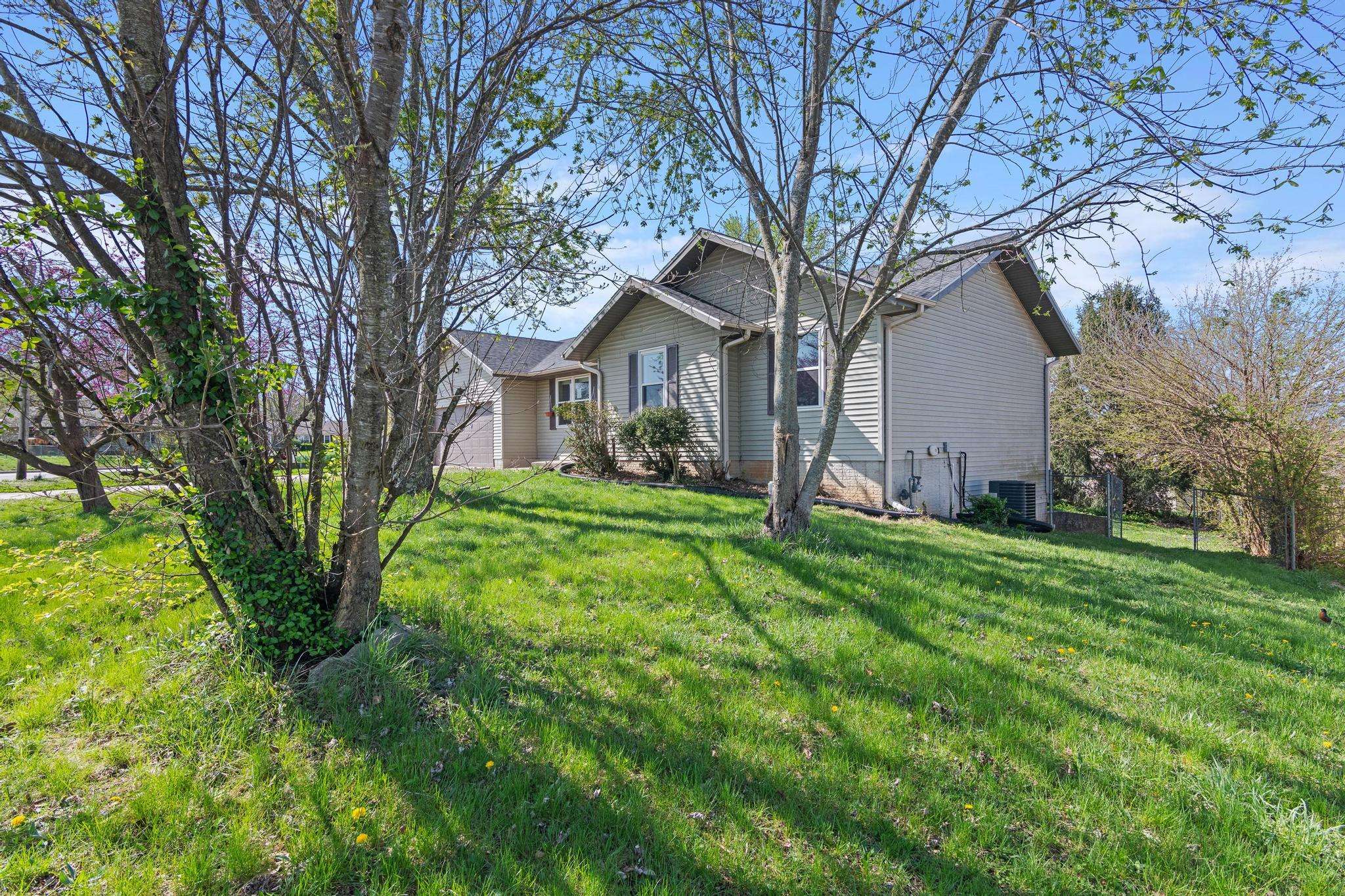 Nixa, MO 65714,510 SE Southeast Hills Drive