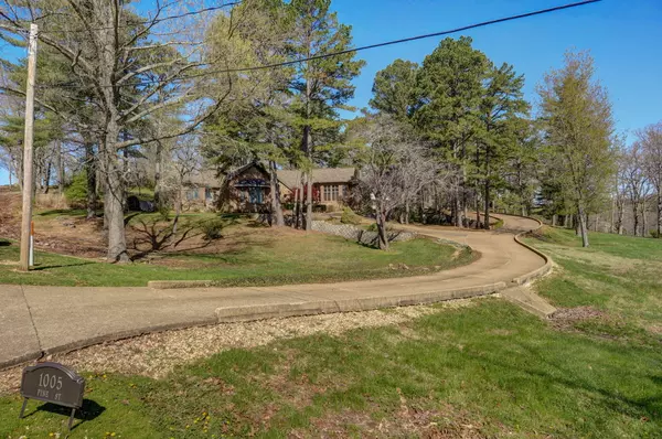 Cabool, MO 65689,1005 Pine Avenue