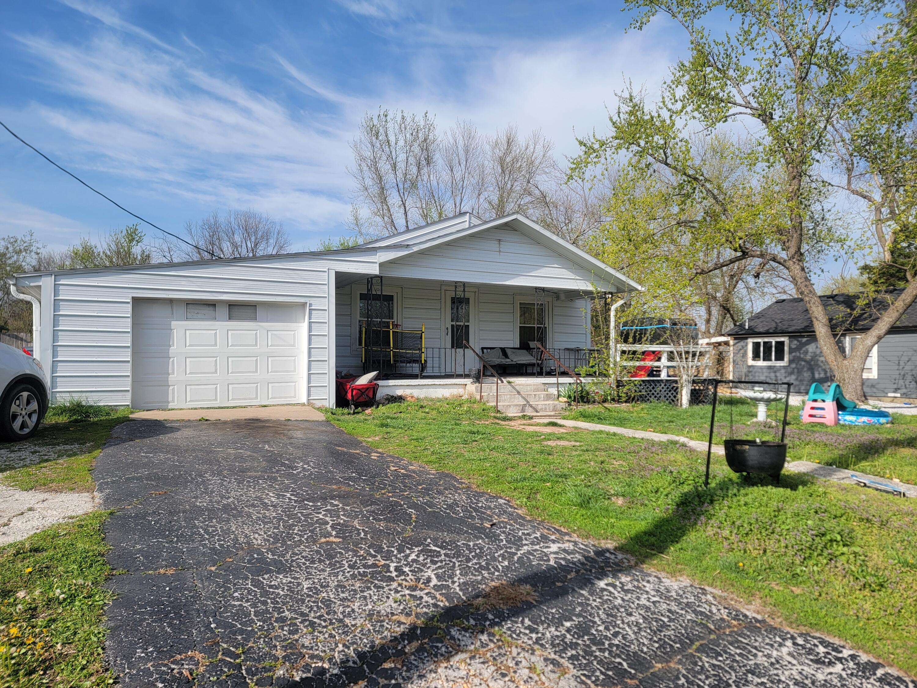 Highlandville, MO 65669,350 Kentling Avenue