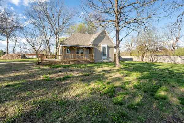 Buffalo, MO 65622,813 W Main Street