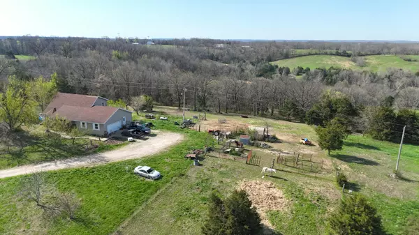 Seymour, MO 65746,828 Burnett Road