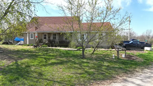 Seymour, MO 65746,828 Burnett Road