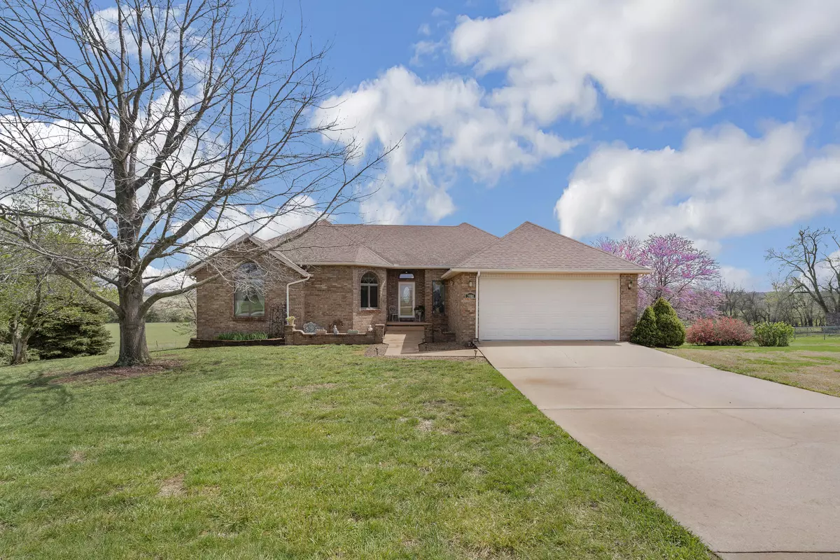 Ash Grove, MO 65604,3988 N Farm Road 35