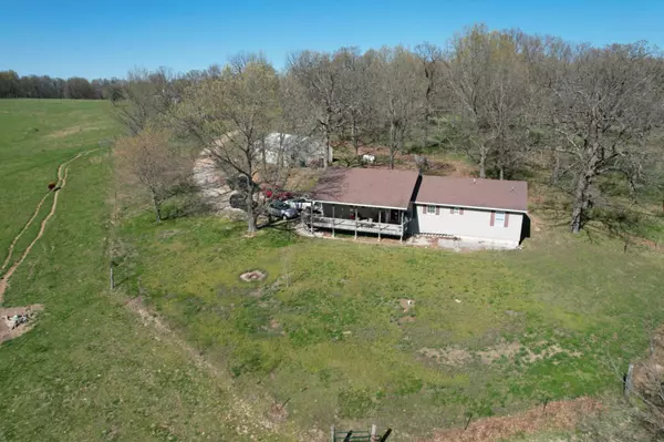 573 Lawrence 1230, Ash Grove, MO 65604