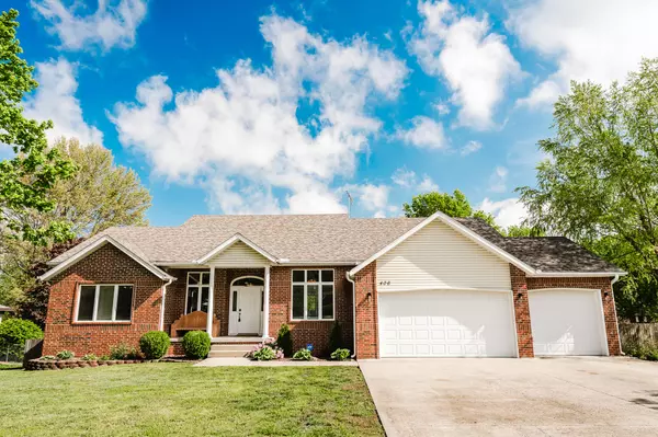 Monett, MO 65708,406 S Cedarbrook Drive