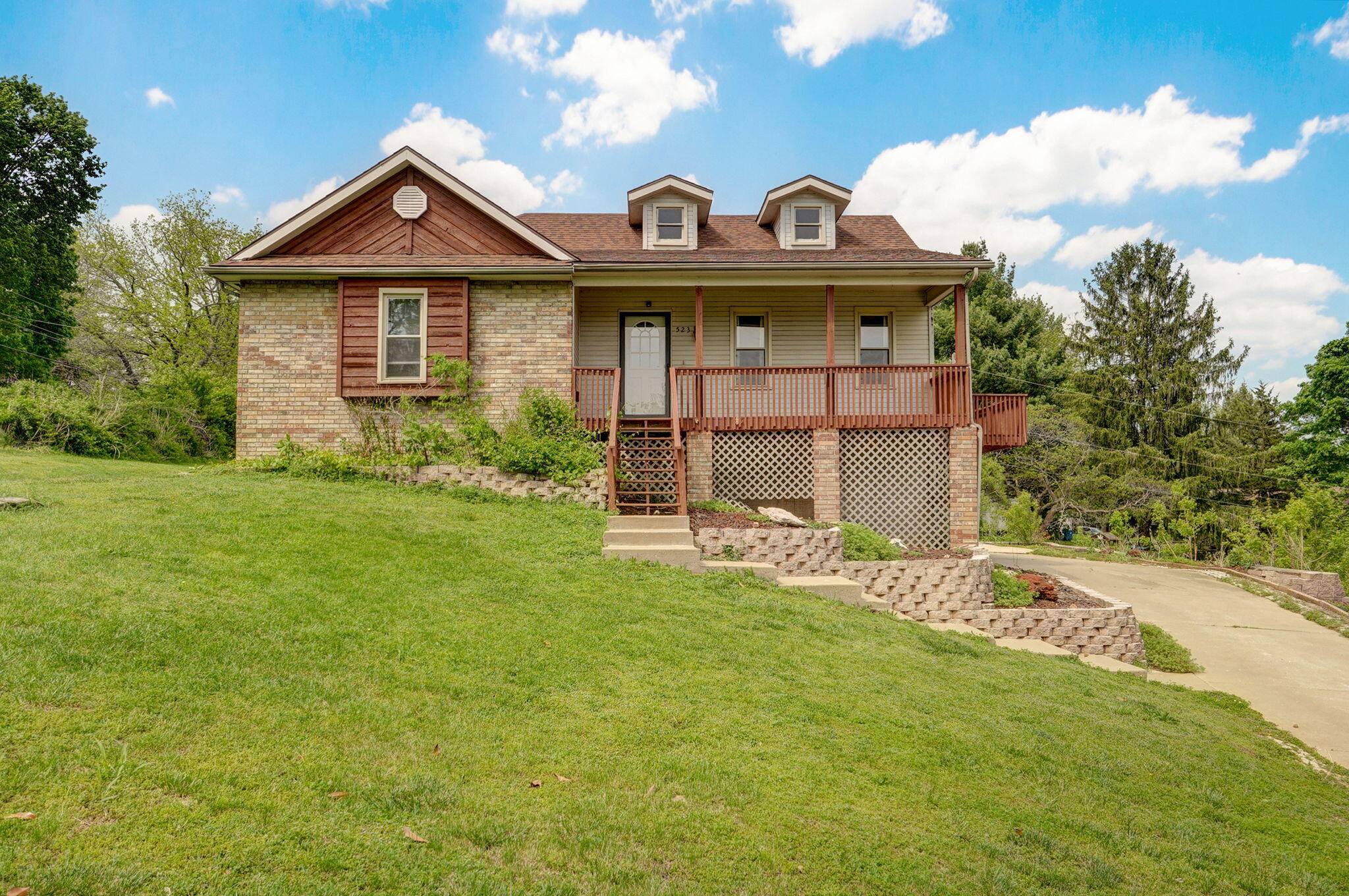 523 E Camino Street, Springfield, MO 65810