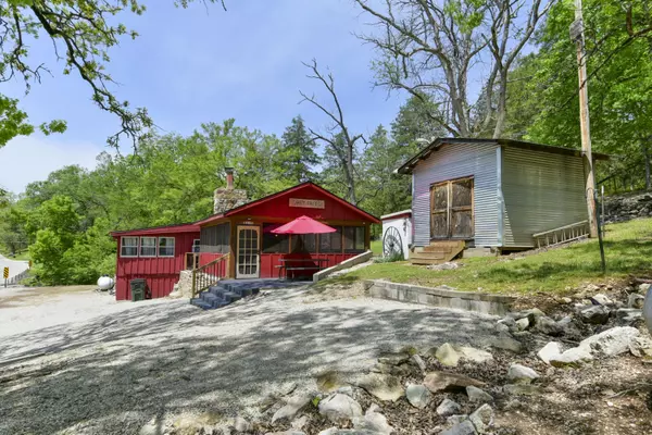 Shell Knob, MO 65747,19505 Big Creek Road