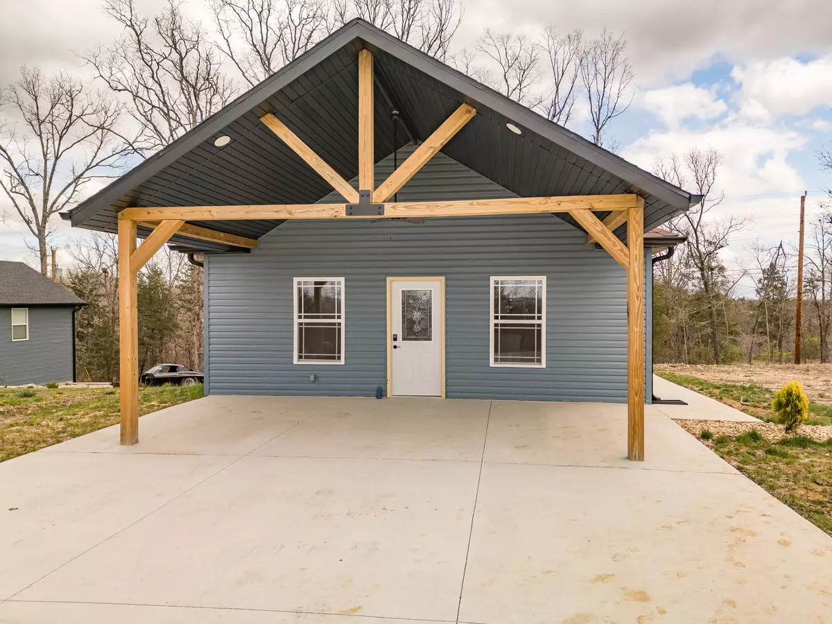 Merriam Woods, MO 65740,7029 Cliff Drive