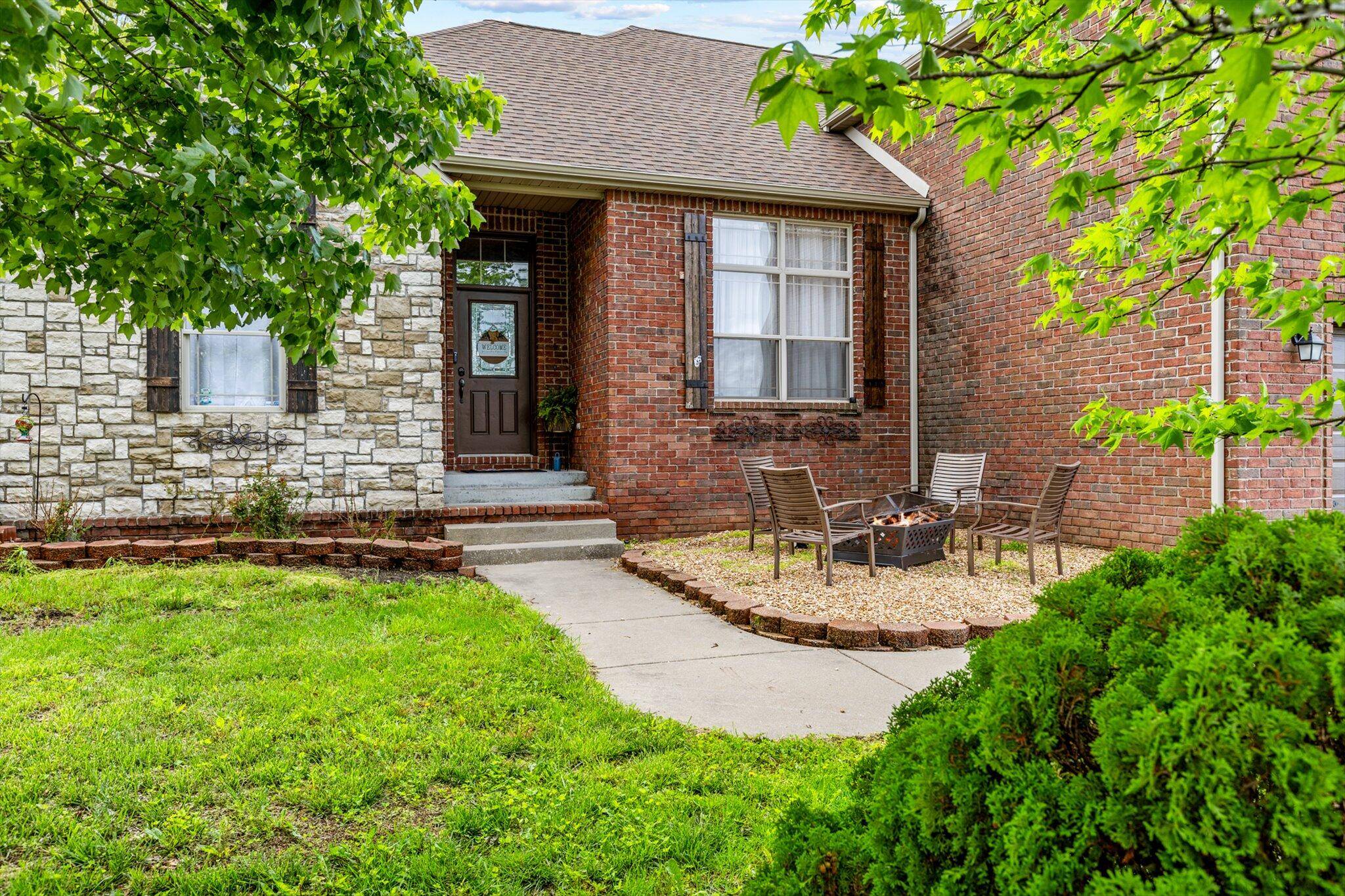854 S Cobble Creek Boulevard, Nixa, MO 65714