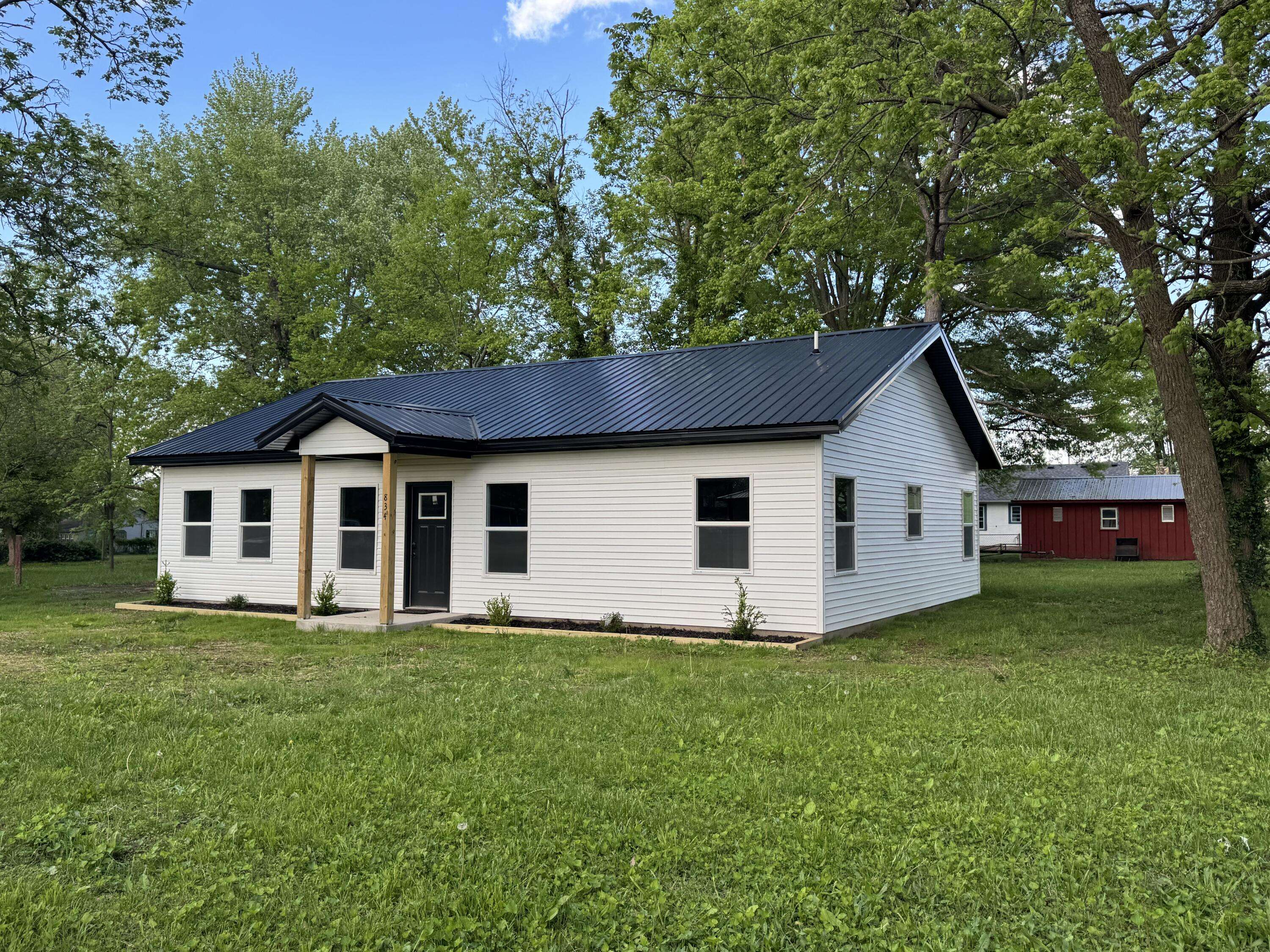 Mountain Grove, MO 65711,834 Morris Street