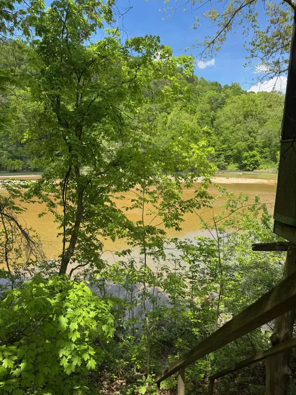 3489 Creekside Road, Powell, MO 65730