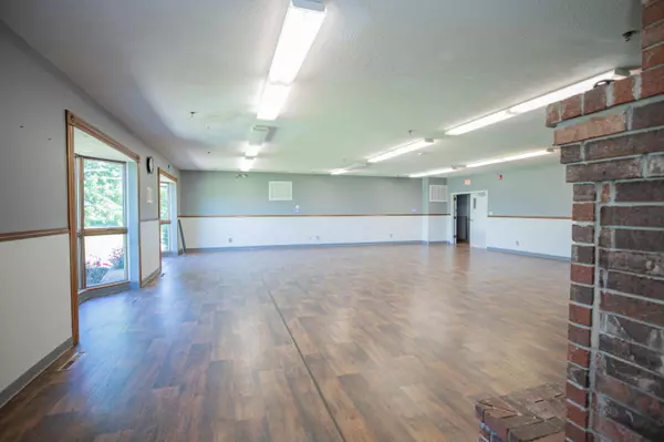 Bolivar, MO 65613,807 N Briarwood Drive