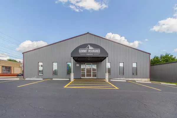 Lebanon, MO 65536,400 W Elm Street