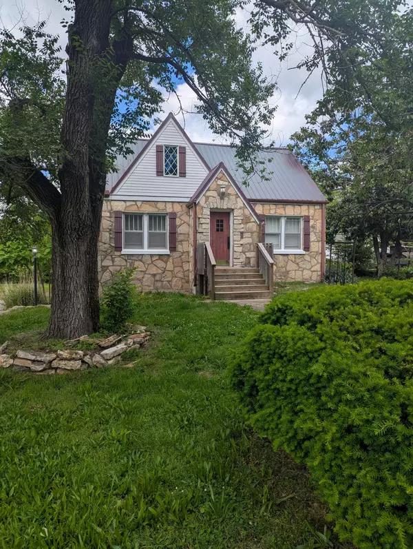 West Plains, MO 65775,1301 W Main Street