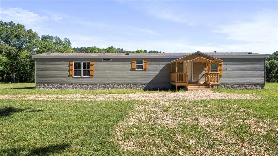 1410 County Road 334, Tecumseh, MO 65760