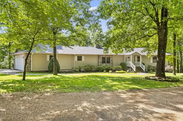 Hollister, MO 65672,368 Whitfield Lane