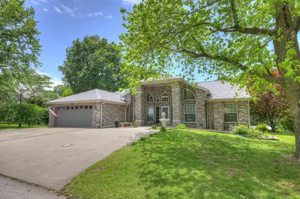 Neosho, MO 64850,2214 Varney