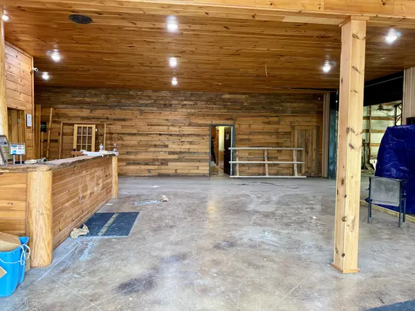 Highlandville, MO 65669,6922 Us Highway 160