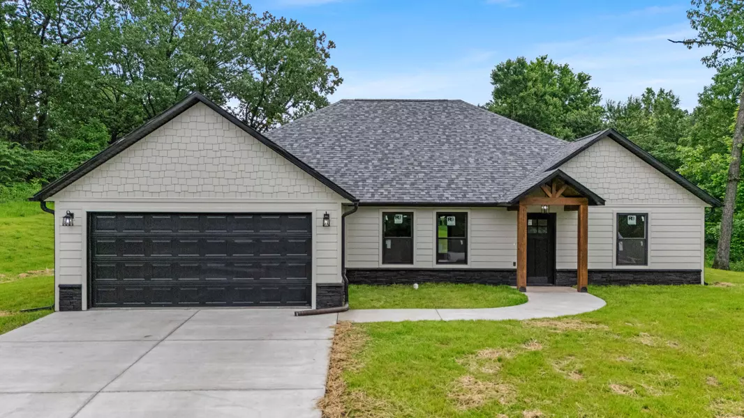 3002 Ginger Drive, West Plains, MO 65775
