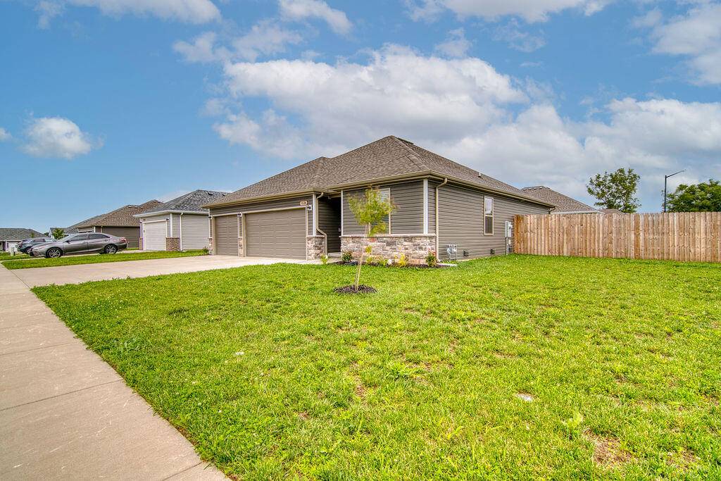Republic, MO 65738,1536 S Whitaker Avenue