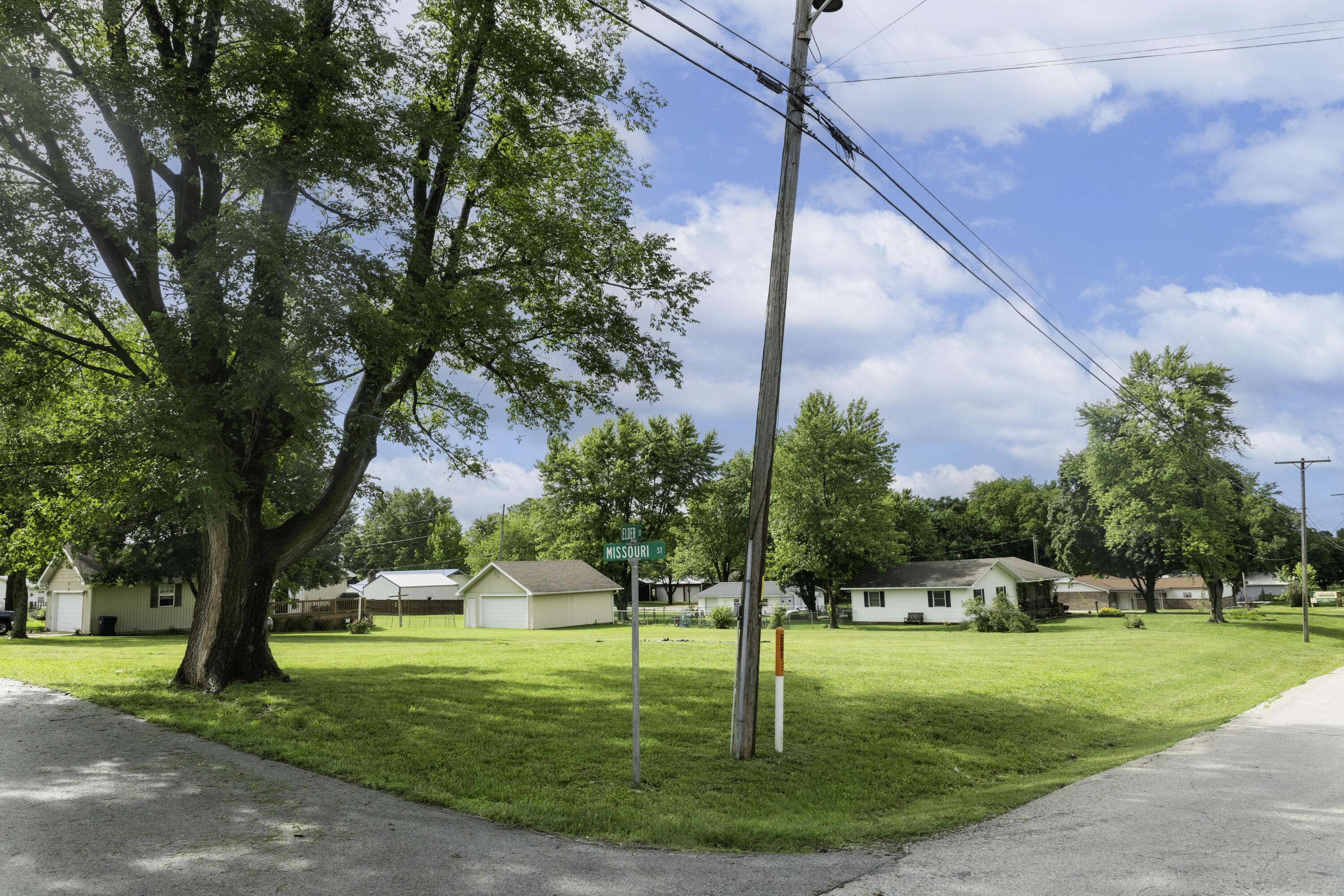 000 W Missouri Street, Buffalo, MO 65622