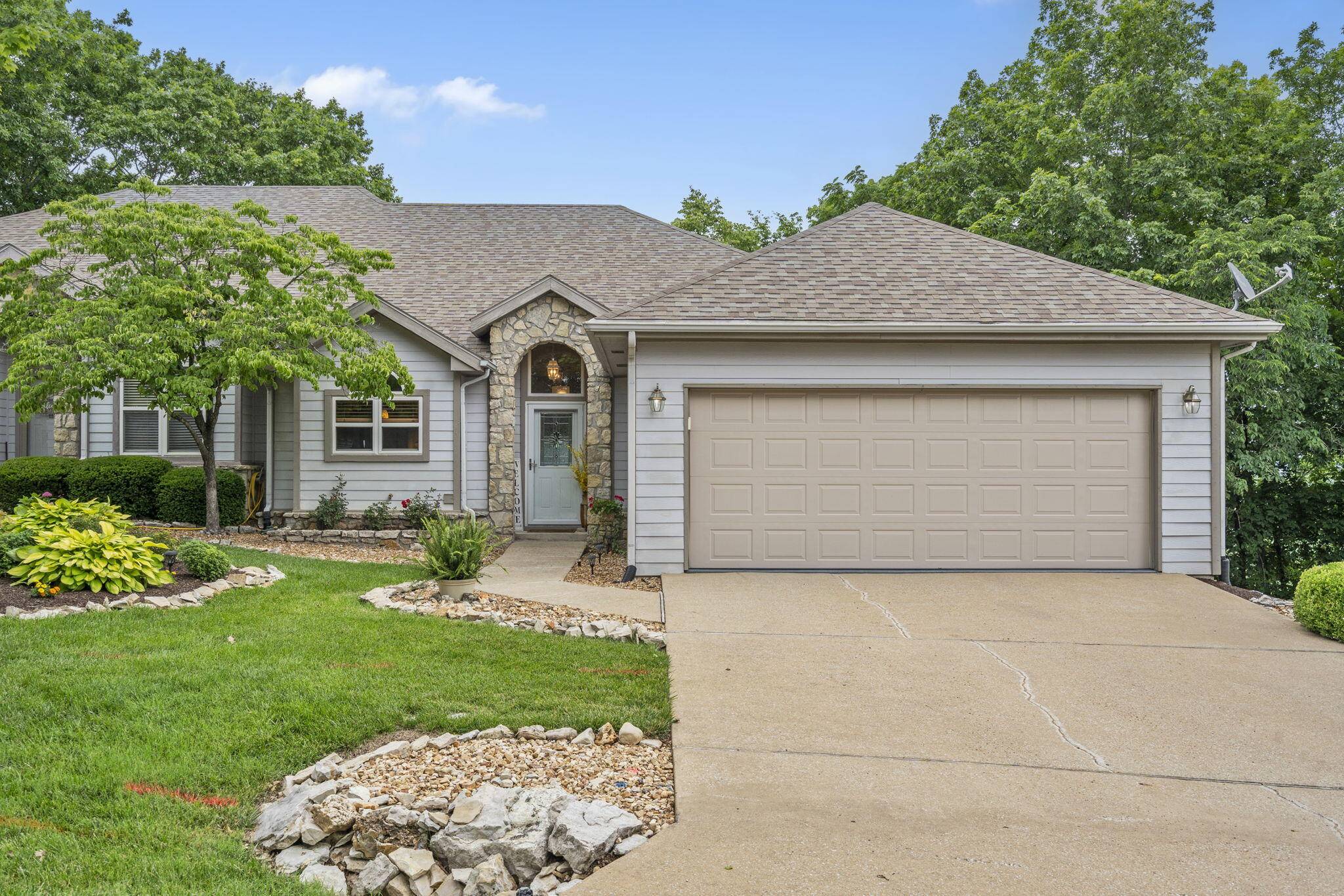 1749 Cedar Ridge Way, Branson West, MO 65737