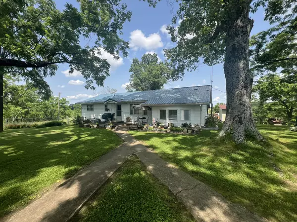 Willow Springs, MO 65793,1208 S Highway 137