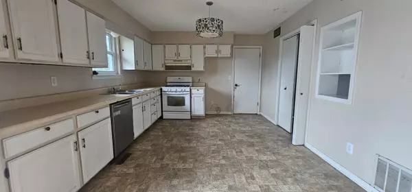 West Plains, MO 65775,2211 Joanne Drive