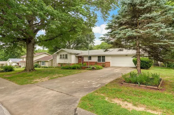 Springfield, MO 65804,2230 E Barataria Street