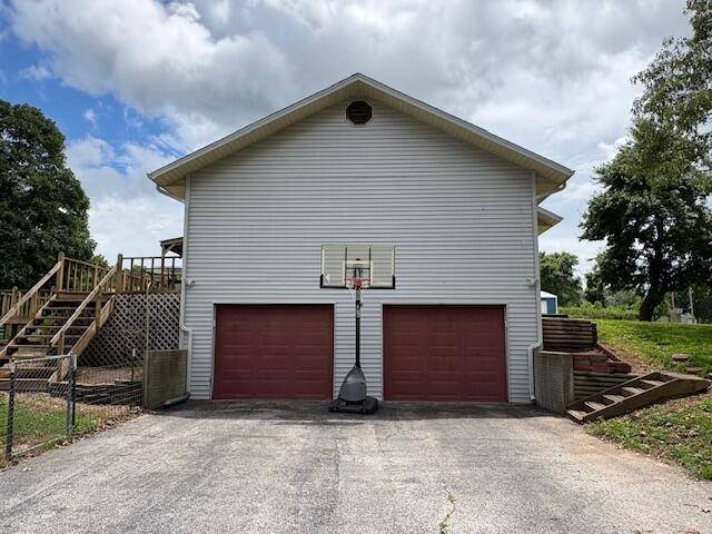 Aurora, MO 65605,21572 Lawrence 1240
